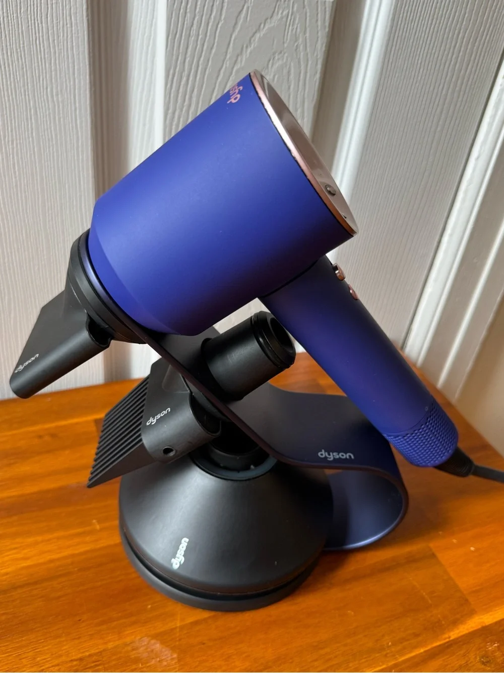 Dyson Supersonic™ Professional hair dryer and hair dryer stand